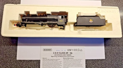 Hornby 00 Class 8F 2-8-0 '48154'  BR Black BODY & TENDER TOP ONLY With Box R2229 - Image 1 of 4