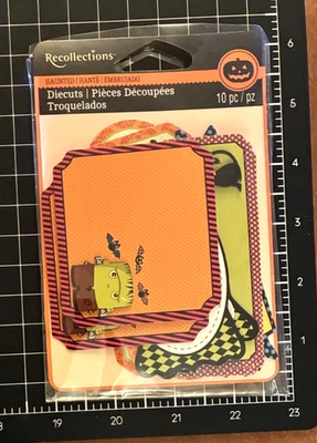 Recollections HALLOWEEN HAUNTED Die-Cuts Labels, Glitter Edge Chalkboard - Image 1 of 2