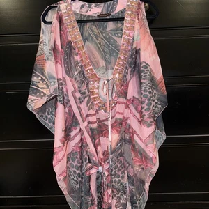 Roberto Cavalli Damen rosa Blumendruck Kaftan Überwurf transparent klein mit Schmucksteinen - Bild 1 von 11