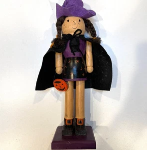 Cascanueces Navidad 15" madera niña truco o trato inspiraciones navideñas - Imagen 1 de 8