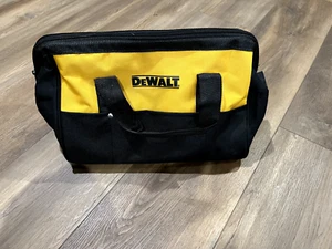 DEWALT 15 INCH NYLON TOOL BAG DEEP AND WIDE WITH 3 POCKETS AND RAILS - Picture 1 of 5