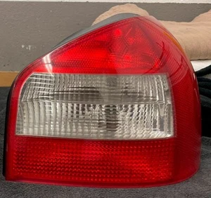 Piloto trasero derecho Audi A3 (8L) 8L0945096B - Imagen 1 de 2