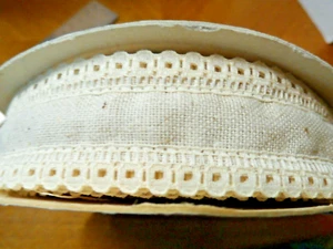 Cinta de novedad vintage United Craft & Floral # 9 ancho - blanco roto - Imagen 1 de 6
