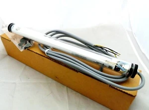 WALDMANN RL30-108 ACRYLIC TUBE LIGHT 1X8W 230V 50HZ IP54 - Picture 1 of 4