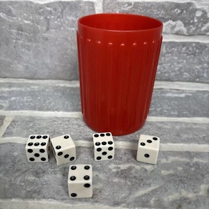 Vintage 1982 Milton Bradley YAHTZEE Game Red Shaker Cup And Dice Replacement - Picture 1 of 5