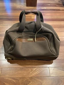 Tommy Bahama Duffel Bag Brown 20” Rolling Suitcase Carry On Luggage Bag Travel - Picture 1 of 9