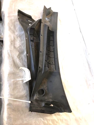 1993 TOYOTA CAMRY Sedan Front Windshield Wiper Cowl Cowling Vent Left & Right - Image 1 of 4