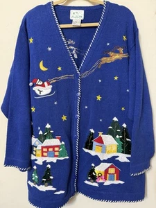 QUACKER FACTORY PLUS DECORATED CHRISTMAS CARDIGAN SANTA FLYING OVER ROOF-TOPS 2X - Picture 1 of 14
