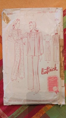 Vintage 1930s Sewing Pattern - Pajamas w/ Sleeping Cap - Butterick #8742  - Image 1 of 4