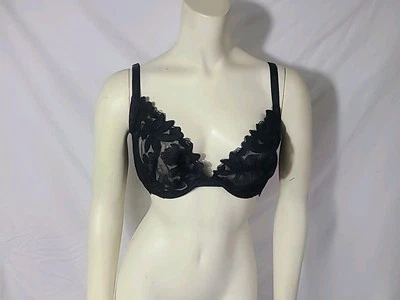 Sujetador Victoria's Secret Negro Encaje Floral 36DD Muy Sexy Sin Forro Corte Bajo Usado en Excelente Condición Foto 1 de 4