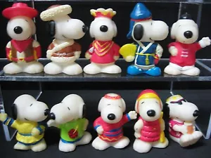 LOTE 10 FIGURAS DE VINILO SNOOPY CABEZAS MÓVILES diferentes trajes ¿TOPPERS DE LÁPIZ? - Imagen 1 de 5