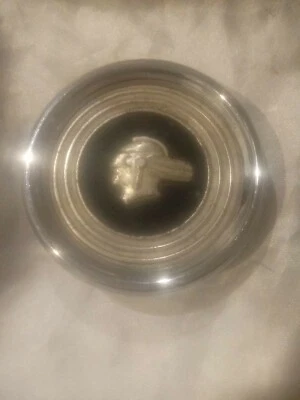 RARO EMBLEMA TAPA BOTÓN CUERNO CABEZA INDIA PONTIAC CHIEFTAIN AÑOS 50 Foto 1 de 4