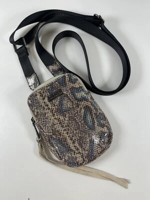 Bolso Bandolera Aimee Kestenberg Estampado de Serpiente Just Saying Stadium Cuero Mob Wife Foto 1 de 4