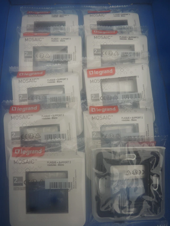 Mosaic  10 support a vis + plaque 2 modules blanc ref 099472 legrand - Photo 1/1