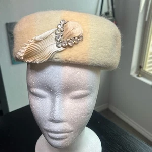 VTG Cream Women's Hat with Rhinestone pleated fabric Accent- some wear - pillbox - Picture 1 of 5