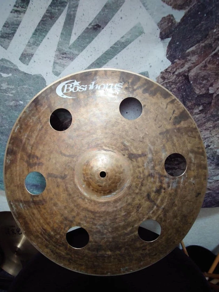 Platillo Bosphorus FX Crash 18 pulgadas con ligero logotipo desgaste casi como nuevo Foto 1 de 4