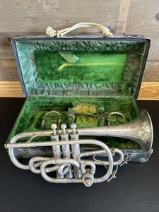 Antiguo E.A. usado vintage Trompeta de diámetro cónico Couturier Co. Ltd. con estuche - Imagen 1 de 24