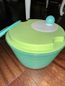 Tupperware Spin & Save Salad Spinner 4.5L Bowl 5 pc Set #s 3776B-1, 30923, 3779 - Picture 1 of 9