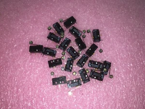 (10 STÜCK SET) OMRON SS-01GL2-FD OMRON, SCHALTER SCHNAPPAKT SPDT 100MA 125V RoHS - Bild 1 von 4