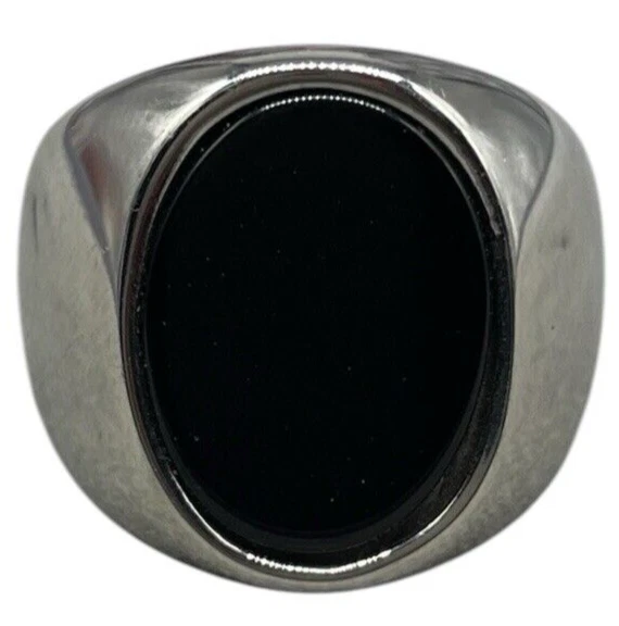 ANELLO UOMO PIETRA NERA OVALE IN ONICE LISCIO COLOR ARGENTO ACCIAIO INOSSIDABILE - Immagine 1 di 4