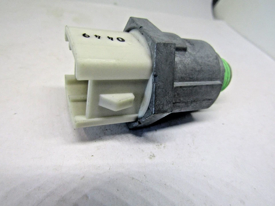 Actuador de retroalimentación Venturi variable de carburador estándar AC100 Foto 1 de 4