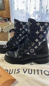 LV Metropolis Ranger Boots Size 39 Denim / Black Leather Inc Dust Bags Authentic - Picture 1 of 6