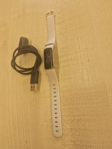 Fitbit Luxe Activity Fitness Tracker white Gold Heart Sleep Smart Watch 217 - Picture 1 of 3