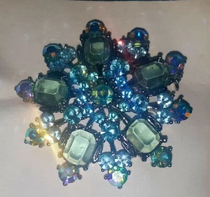 Large Vntg Silver Tone Floral Burst Multi Colored Blue Rhinestones Brooch Pin   - Picture 1 of 12