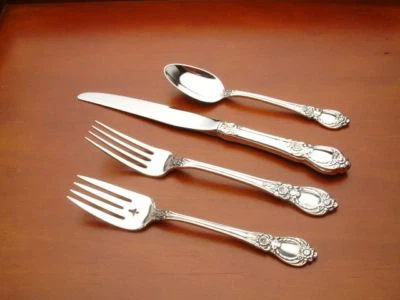 Stanton Hall by Oneida Sterling Silver 4 piece Place Setting, gently used - Image 1 of 2