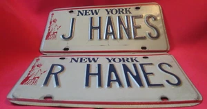 VINTAGE NEW YORK LICENSE PLATE PAIR SET STATUE OF LIBERTY 🗽 VANITY 😎 J&R HANES - Picture 1 of 2