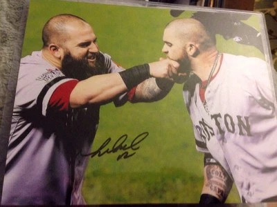 Mike Napoli Signed 8x10 Photo Beard Pull 2013 Boston Redsox Ws Champs Auto - Image 1 of 4