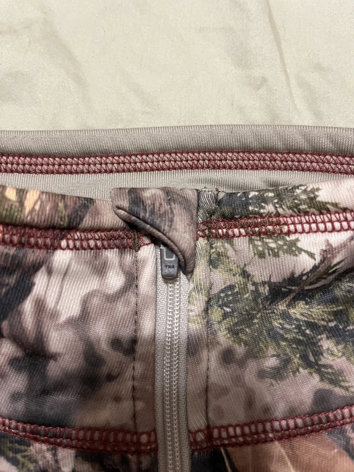Cabela’s Camo 1/4 Zip Pullover Long Sleeve Men’s Med  Fleece Inner - Image 1 of 4