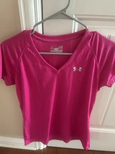 NWOT Under Armour Heat Gear SS V Neck Pink Athletic Top/petite Small - Picture 1 of 3