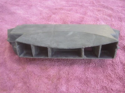 82-94 Chevy S10 aire acondicionado salida CA conducto de ventilación p/n 14028837 usado OEM Foto 1 de 4