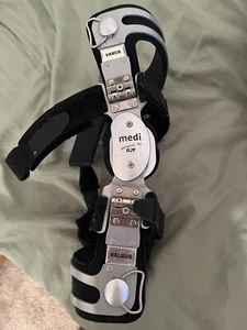 DeRoyal M.3 OA Knee Brace Right Varus Left Valgus - Picture 1 of 4