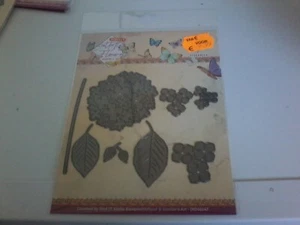 CUTTING DIE FOR SCRAPBOOKING  BUTTERFLY FLOWERS JEANIN'S ART NEW (J701) - Picture 1 of 2