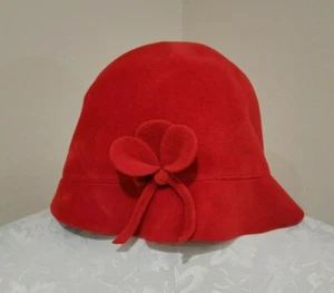 Vintage 1960's Mr. D Made in Italy Red Cloche Hat with flowers - Picture 1 of 3
