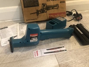 Makita 4390DW Cordless 9.6V Reciprocating Saw 2 Batteries Charger Blades Unused - Picture 1 of 17