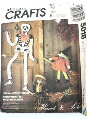 McCall's Crafts The Halloween HAUNTING PATTERN 5018 Uncut Decor Witch Scarecrow - Image 1 of 4