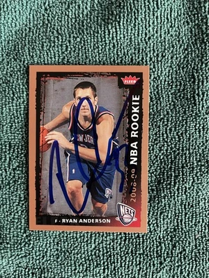 Fleer #221 Ryan Anderson 2008-09 novato radiocontrol autógrafo firmado a mano Foto 1 de 2
