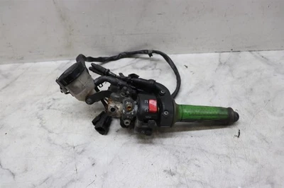 Kawasaki Ninja ZX6R 2009-2012 clip derecho y cilindro maestro de freno delantero Foto 1 de 4