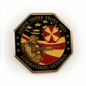 Vintage Eighth United States Army Commanding General Challenge Coin  - Bild 1 von 6