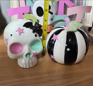 Ghoulish Company Summerween Calavera y Calabaza Estrella Moda Halloween Decoración Viral - Imagen 1 de 6