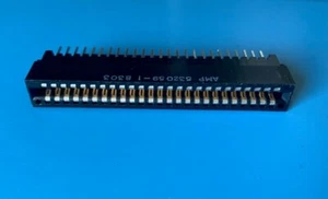 532059-1 AMP STECKER 50 POSITION BUCHSE 50 KONTAKTE - Bild 1 von 6