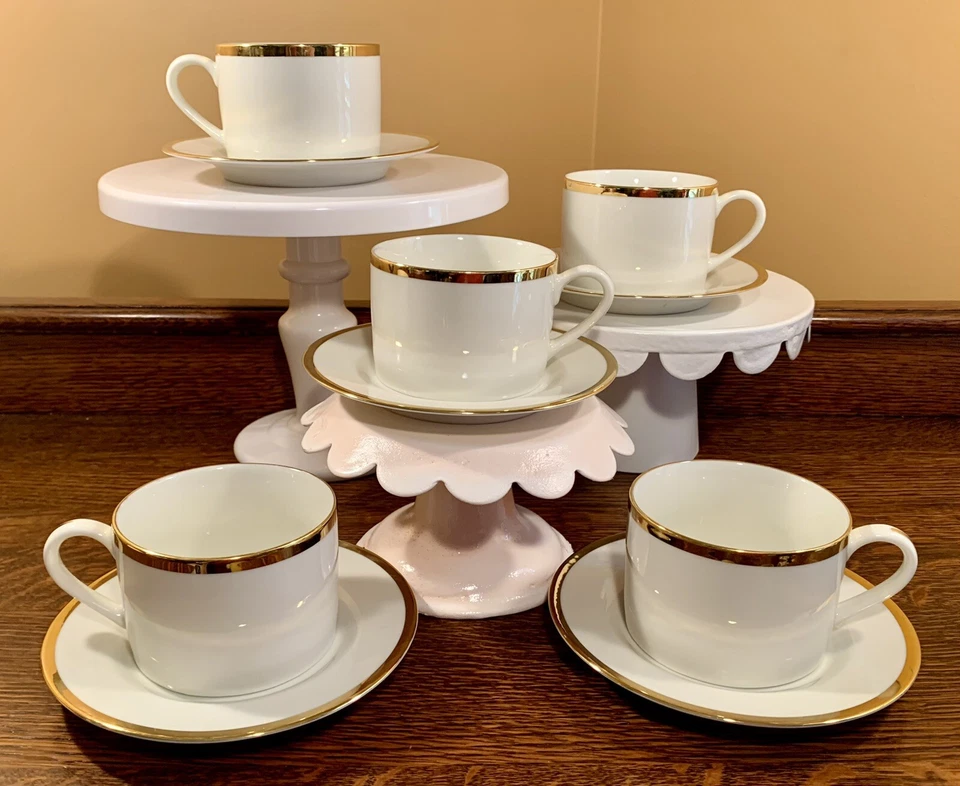 LOTE DE 5 juegos de tazas planas y platillos de porcelana Strawberry Street Gold band retirados de 10 Foto 1 de 4