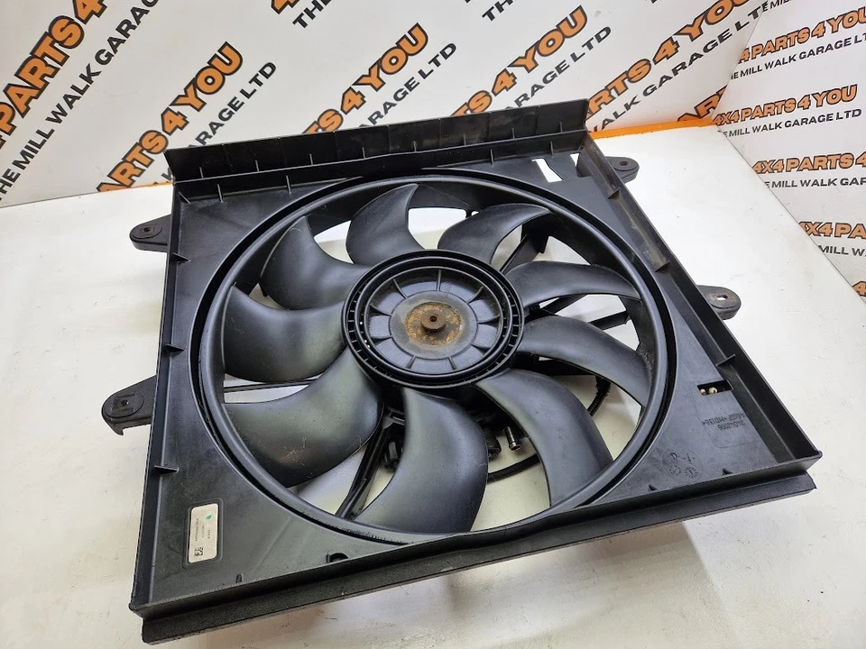 2007 JEEP GRAND CHEROKEE WK 5.7 HEMI ENGINE RADIATOR COOLING FAN 55116955AC - Image 1 of 4