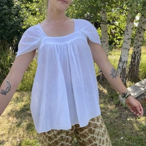 Size M 10-12 White Floaty Capped Sleeve Blouse Joseph - Picture 1 of 9