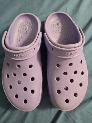 Zueco Crocs Classic Crush Plataforma Altura Añadida Púrpura Talla W9 Foto 1 de 4
