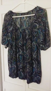 APT 9 WOMEN'S STRETCH TOP SZ L NWOT PEACOCK FEATHERS(?) - Picture 1 of 3