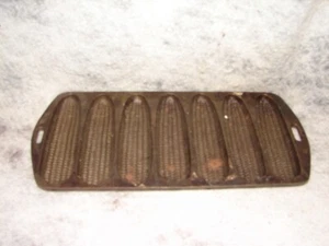 Antique Primitive Cast Iron Corn Bread Pan holds 7 - Picture 1 of 3